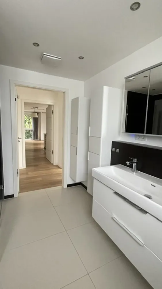 4 Zimmer Wohnung mit 119 m² in Wiesbaden – Bild 12