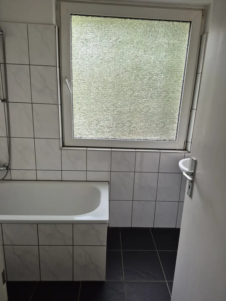 4 Zimmer Wohnung mit 77 m² in Duisburg – Bild 1