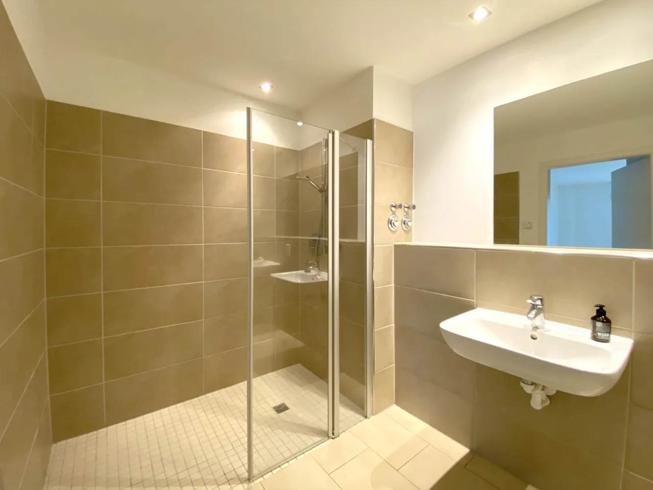 3 Zimmer Wohnung mit 120 m² in Bremen – Bild 9
