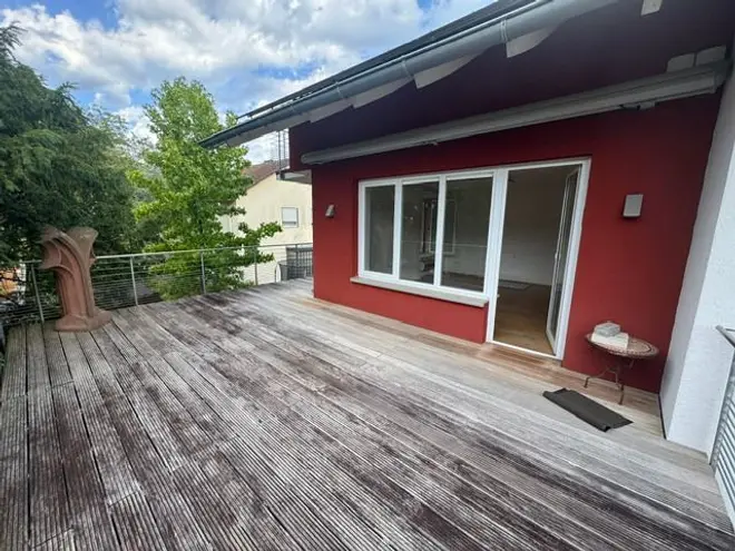 6 Zimmer Wohnung mit 192 m² in Freiburg im Breisgau – Bild 2