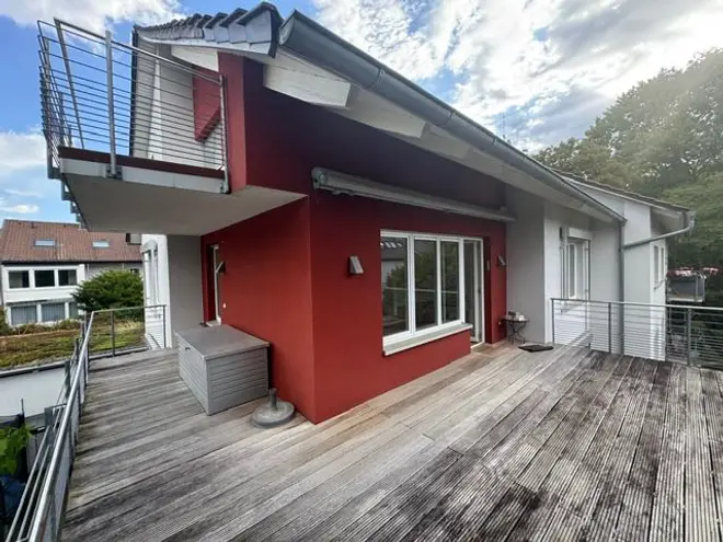 6 Zimmer Wohnung mit 192 m² in Freiburg im Breisgau – Bild 3