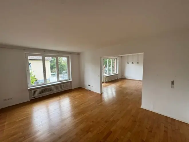 6 Zimmer Wohnung mit 192 m² in Freiburg im Breisgau – Bild 8