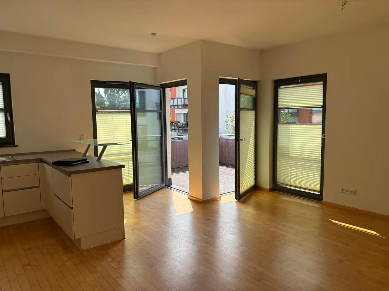 3 Zimmer Wohnung mit 105 m² in Rostock – Bild 2