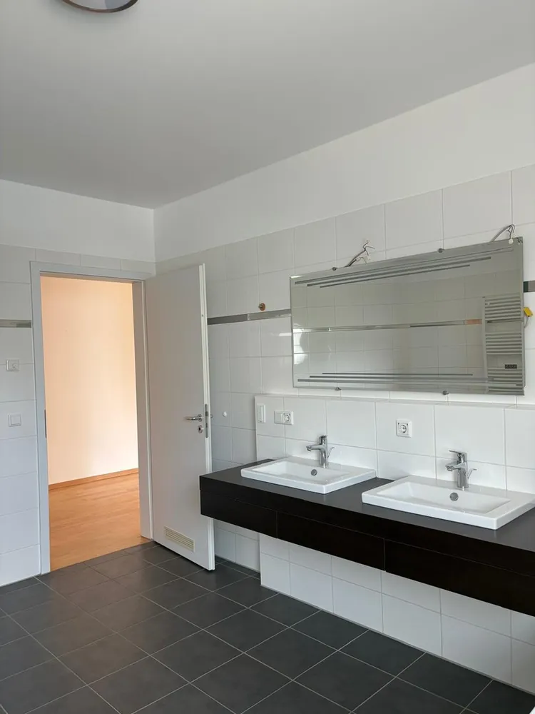 3 Zimmer Wohnung mit 105 m² in Rostock – Bild 8