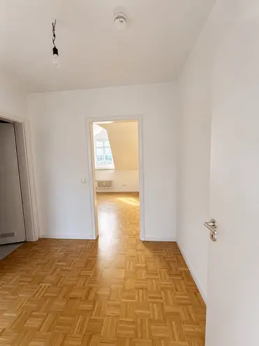 2 Zimmer Wohnung mit 34 m² in Wiesbaden – Bild 2