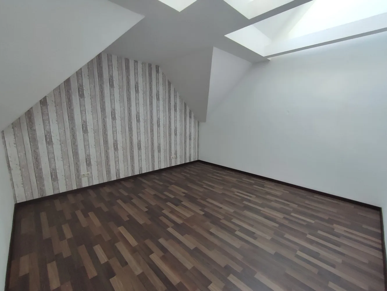 3 Zimmer Wohnung mit 83 m² in Zwickau – Bild 12