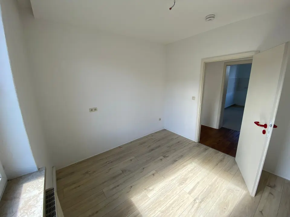 3 Zimmer Wohnung mit 70 m² in Plauen – Bild 9