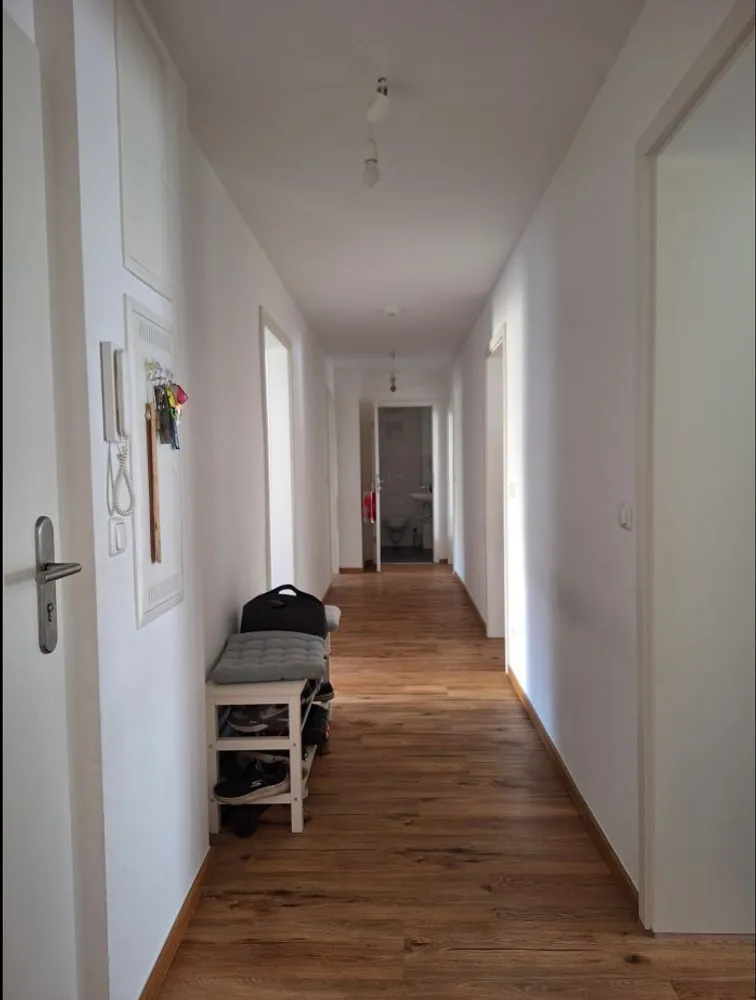 4 Zimmer Wohnung mit 100 m² in Augsburg – Bild 2