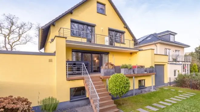 6 Zimmer Haus mit 210 m² in Köln – Bild 1