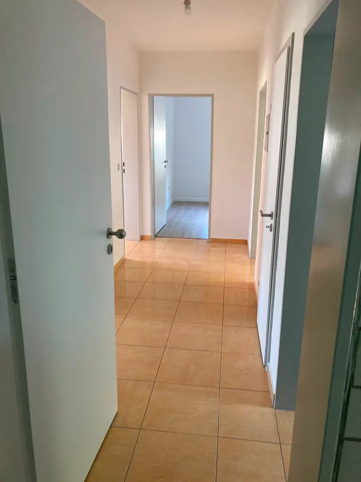 4 Zimmer Wohnung mit 100 m² in Oldenburg – Bild 3