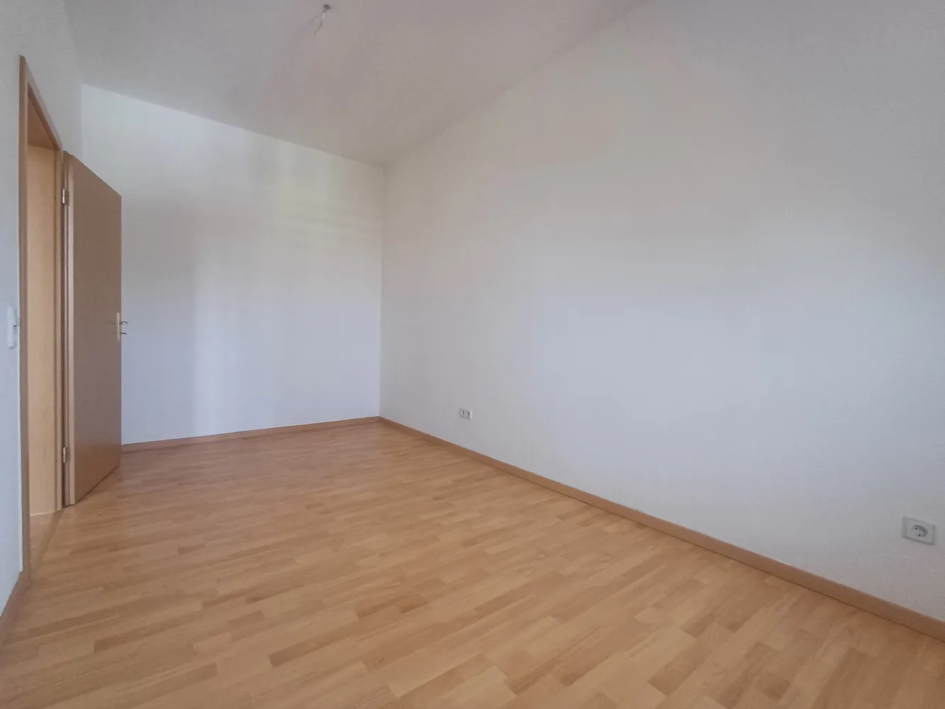 2 Zimmer Wohnung mit 62 m² in Zwickau – Bild 9