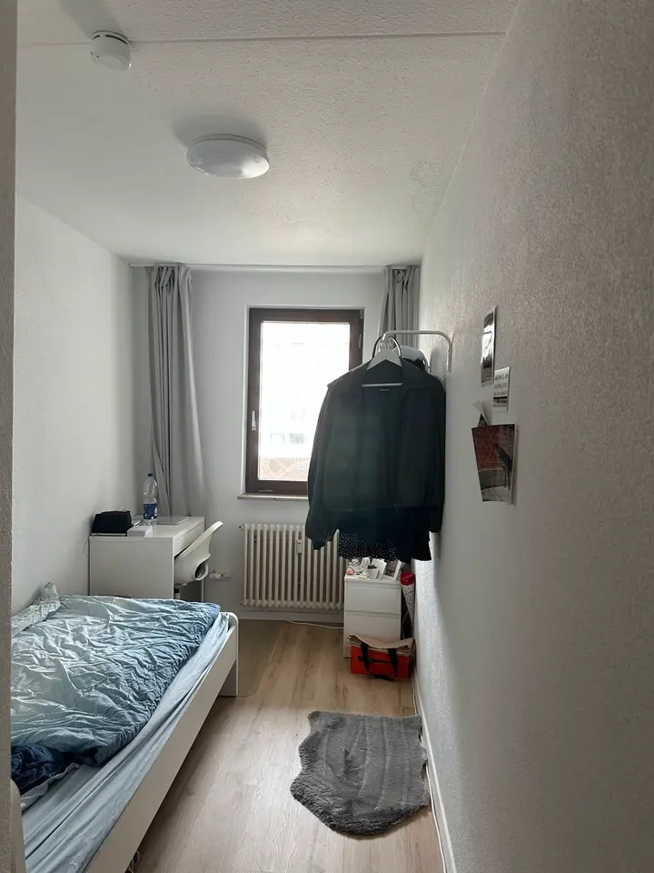 WG-Zimmer mit 32 m² in Frankfurt am Main – Bild 1