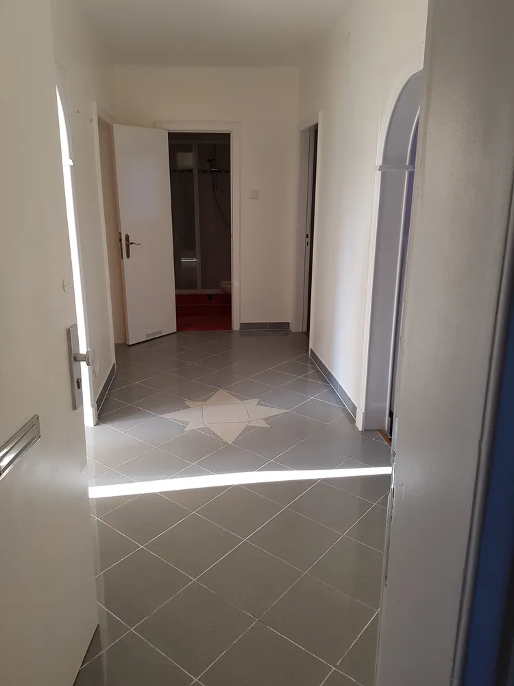 3 Zimmer Wohnung mit 88 m² in Neumünster – Bild 2