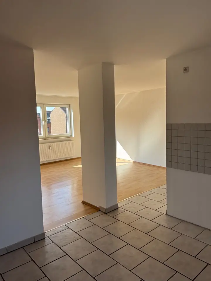 2 Zimmer Wohnung mit 61 m² in Oberhausen – Bild 2