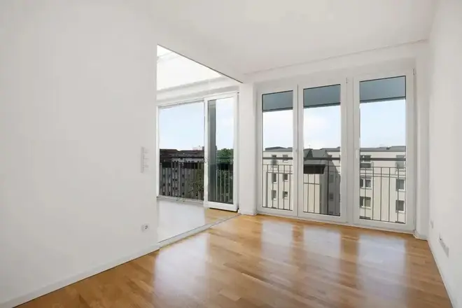 2 Zimmer Wohnung mit 67 m² in Berlin – Bild 1