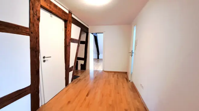 5 Zimmer Wohnung mit 134 m² in Karlsruhe – Bild 2