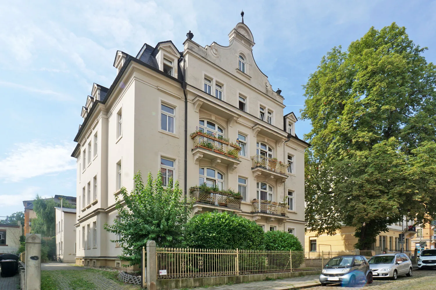 3 Zimmer Wohnung mit 90 m² in Dresden – Bild 1