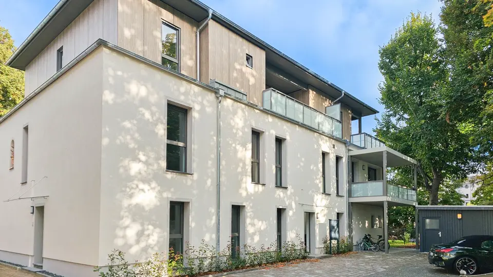 4 Zimmer Wohnung mit 117 m² in Dresden – Bild 1