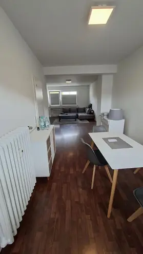2 Zimmer Wohnung mit 60 m² in Köln – Bild 1