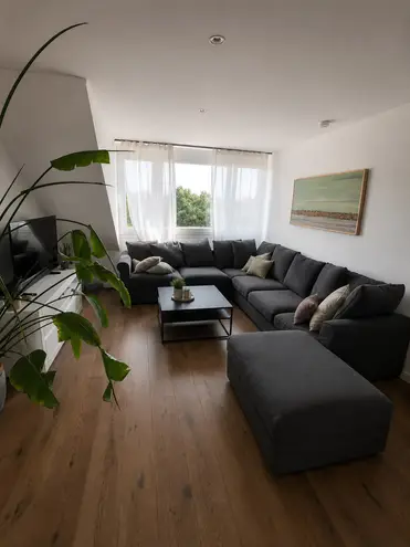 2 Zimmer Wohnung mit 75 m² in Düsseldorf – Bild 2