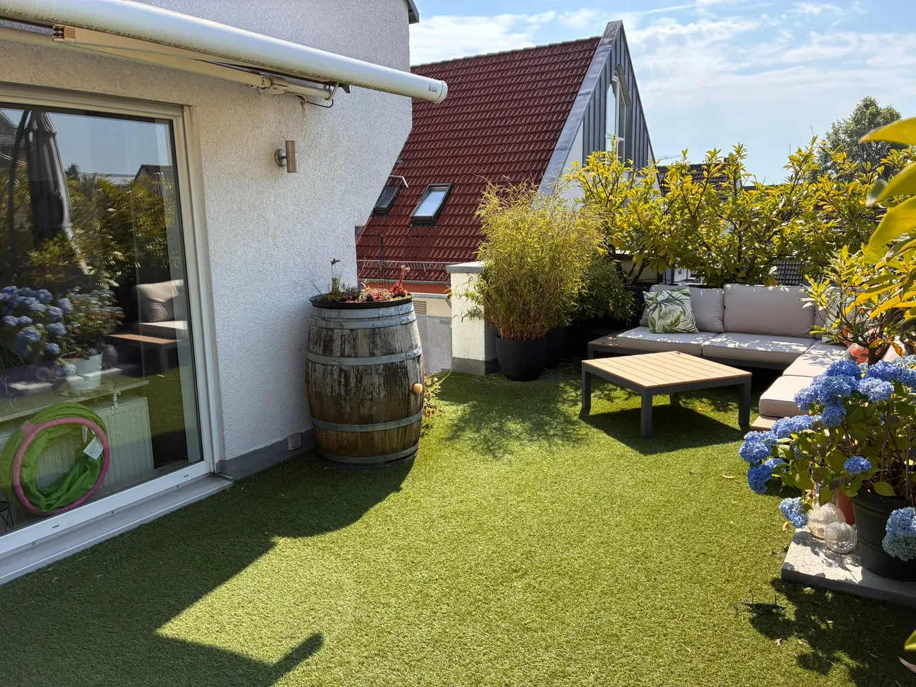 3 Zimmer Wohnung mit 100 m² in Wiesbaden – Bild 2