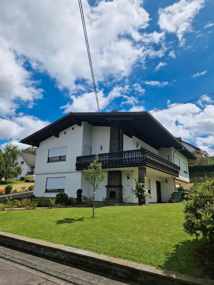 9 Zimmer Haus mit 307 m² in Siegen – Bild 7