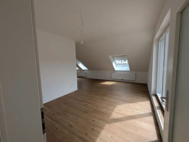 3 Zimmer Wohnung mit 111 m² in Hannover – Bild 2
