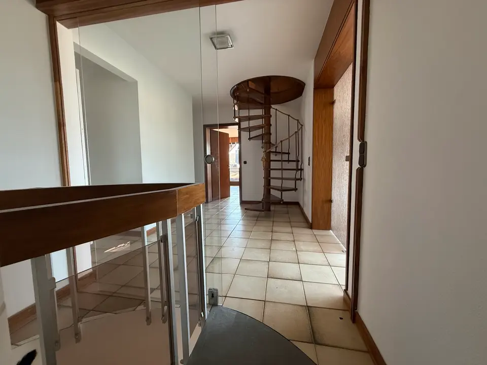 5 Zimmer Wohnung mit 136 m² in Oberursel – Bild 5