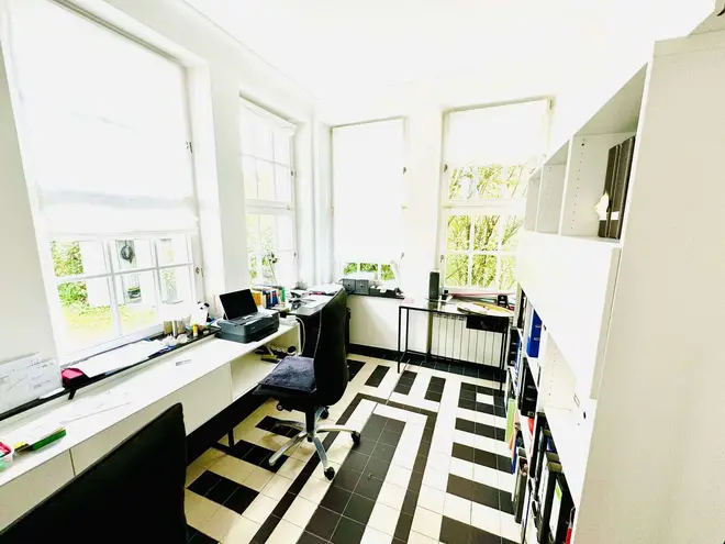8 Zimmer Haus mit 300 m² in Düsseldorf – Bild 12