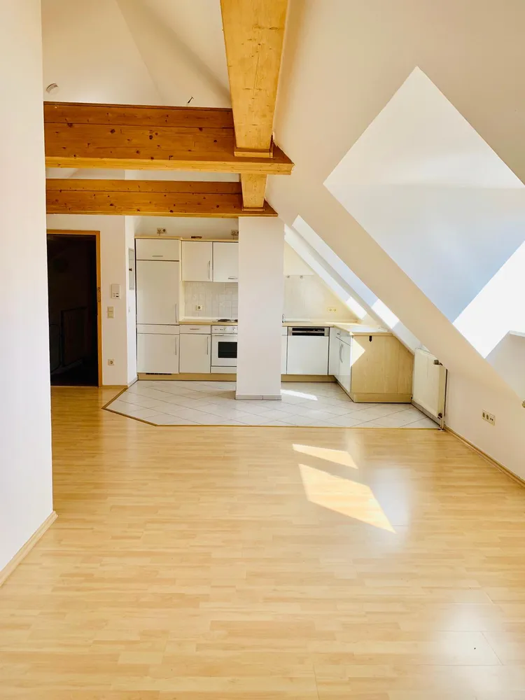 2 Zimmer Wohnung mit 70 m² in Nürnberg – Bild 1