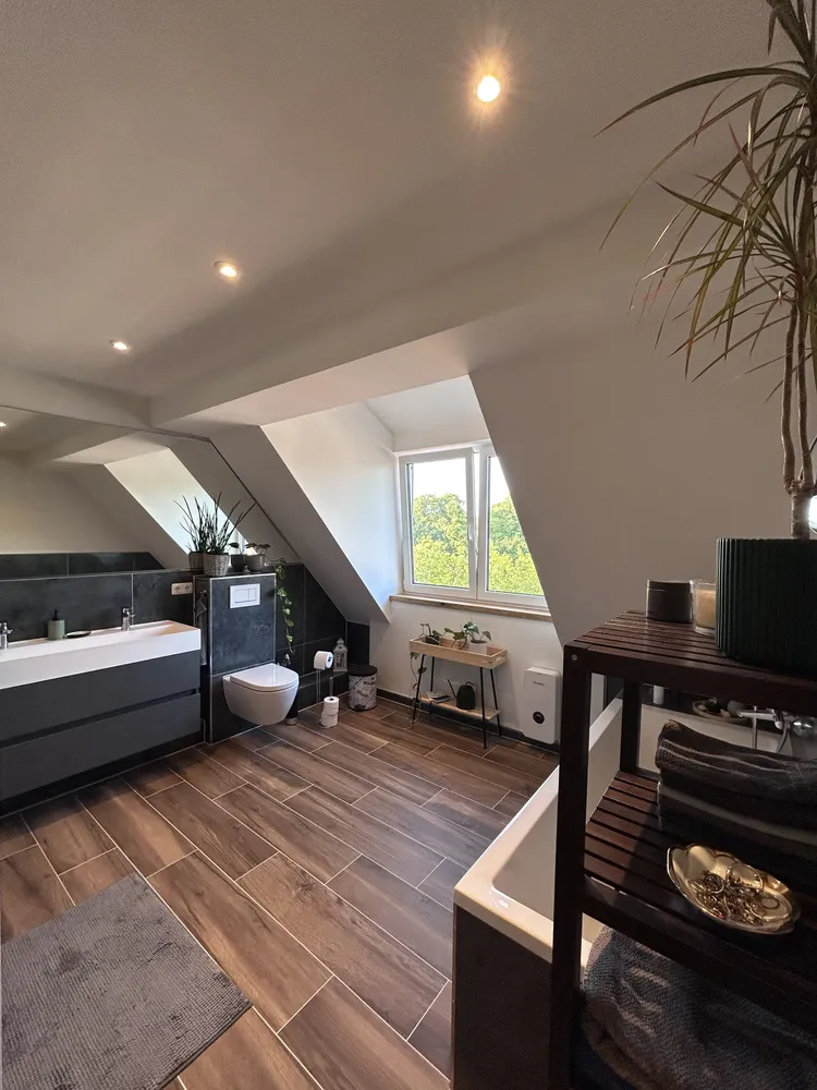 3 Zimmer Wohnung mit 115 m² in Kiel – Bild 2