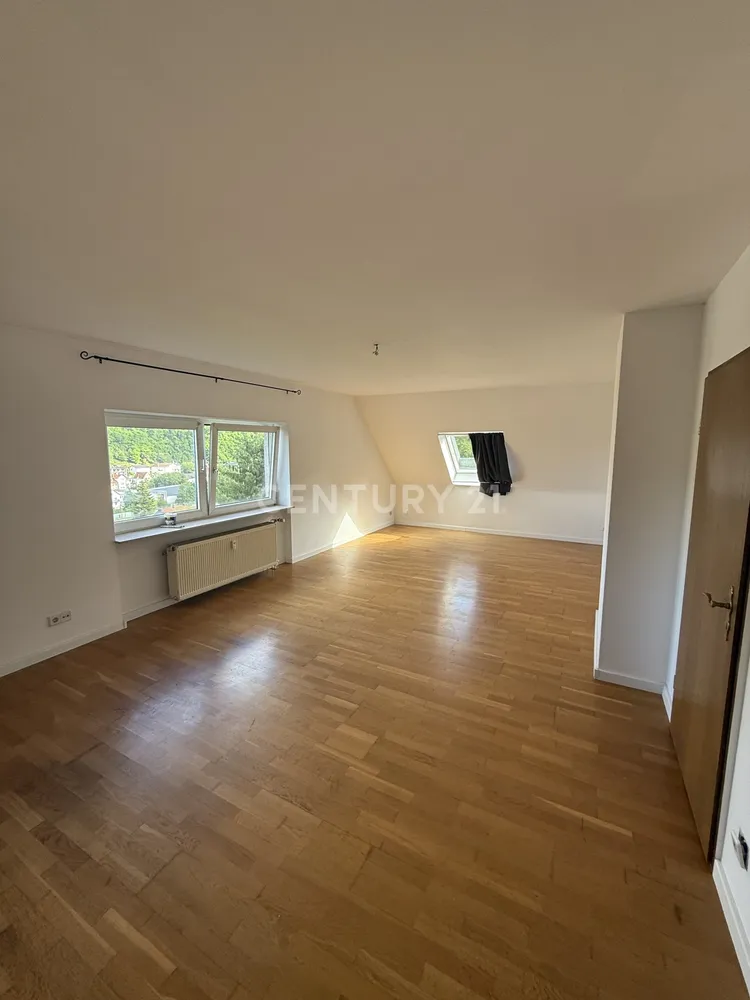 3 Zimmer Wohnung mit 80 m² in Saarbrücken – Bild 2