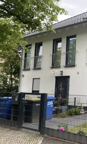 5 Zimmer Haus mit 145 m² in Berlin – Bild 2