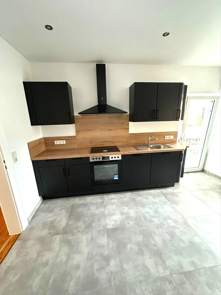 4 Zimmer Wohnung mit 130 m² in Homburg – Bild 3