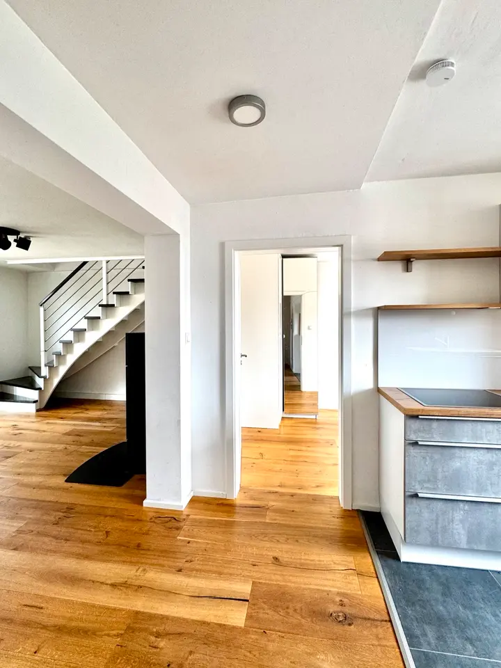 4 Zimmer Wohnung mit 96 m² in Augsburg – Bild 2