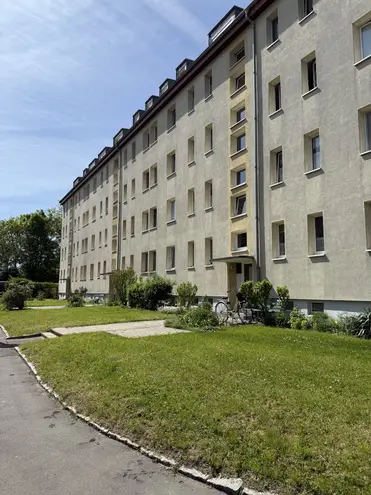 3 Zimmer Wohnung mit 56 m² in Erfurt – Bild 1