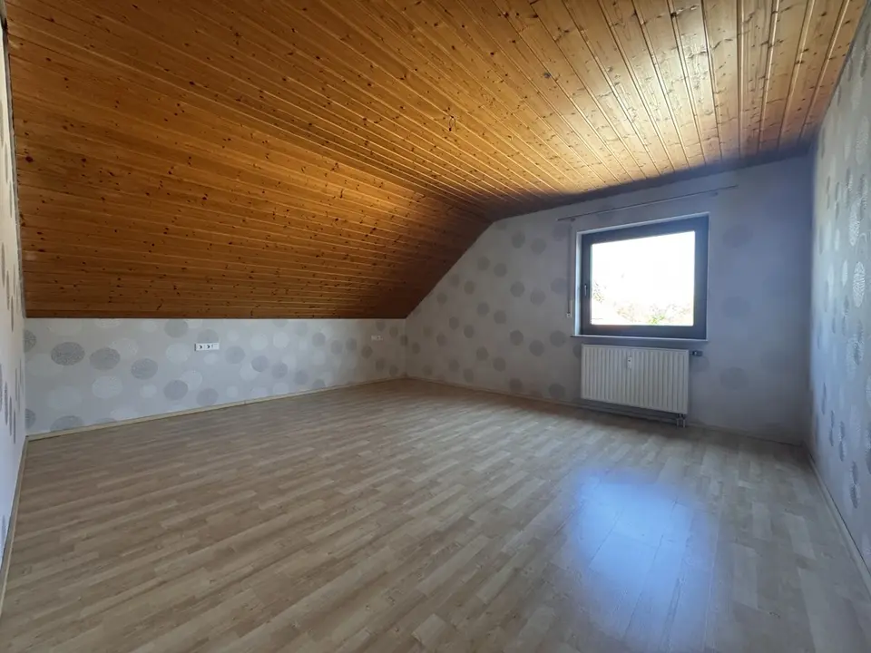 4 Zimmer Wohnung mit 93 m² in Crailsheim – Bild 2