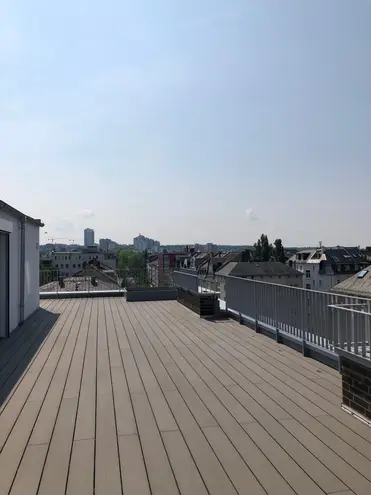 3 Zimmer Wohnung mit 165 m² in Frankfurt am Main – Bild 2