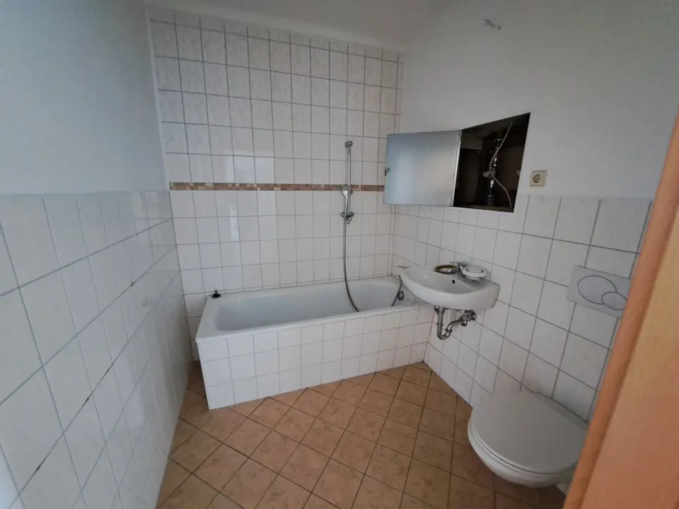 2 Zimmer Wohnung mit 56 m² in Löbau – Bild 3