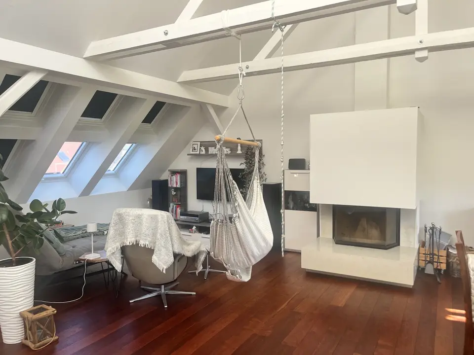 4 Zimmer Wohnung mit 150 m² in Erfurt – Bild 1