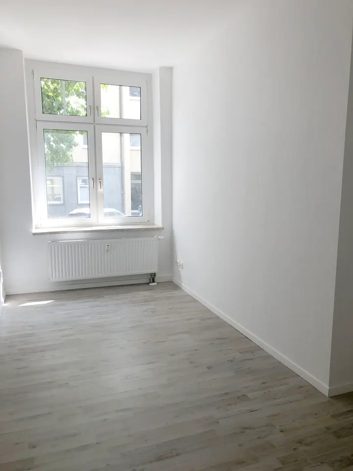 6 Zimmer Wohnung mit 119 m² in Zwickau – Bild 2