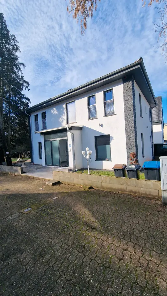 4 Zimmer Haus mit 143 m² in Aschaffenburg – Bild 1