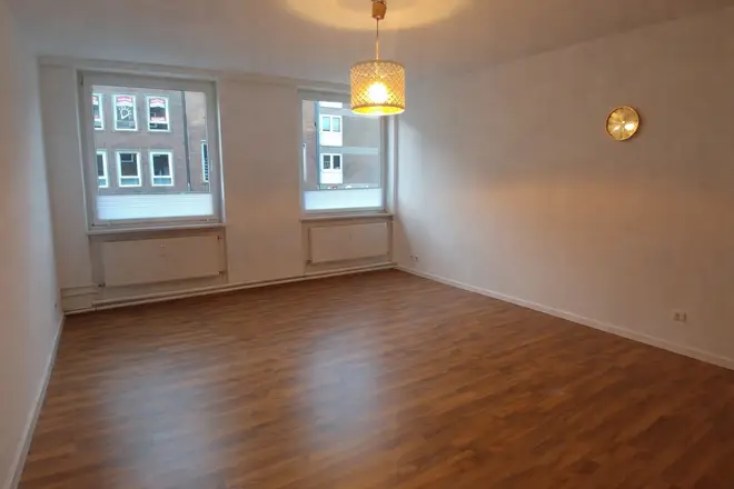 2 Zimmer Wohnung mit 75 m² in Lübeck – Bild 2