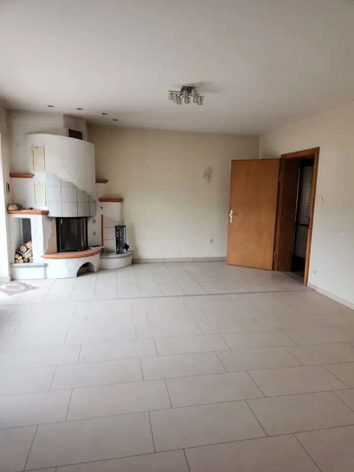 9 Zimmer Wohnung mit 240 m² in Saarbrücken – Bild 8