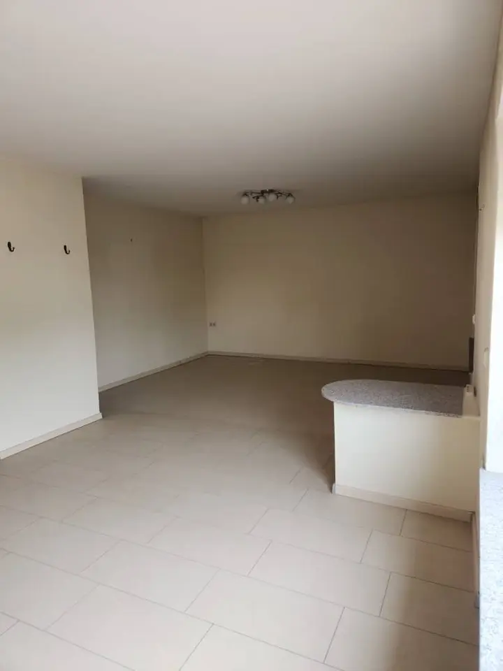 9 Zimmer Wohnung mit 240 m² in Saarbrücken – Bild 10