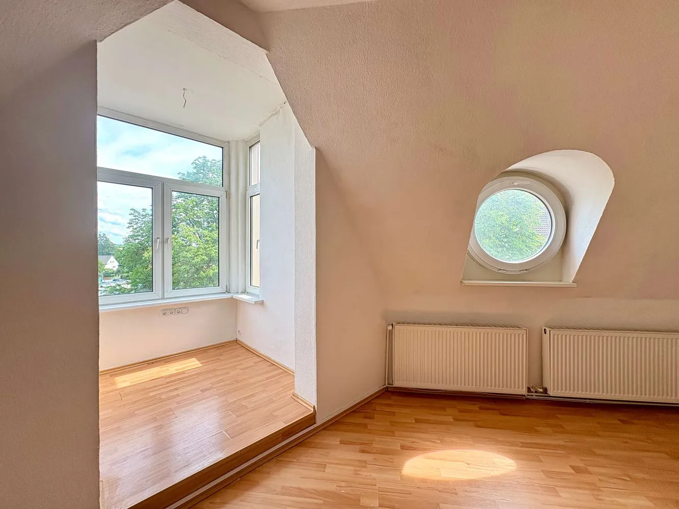 3 Zimmer Wohnung mit 110 m² in Hameln – Bild 2