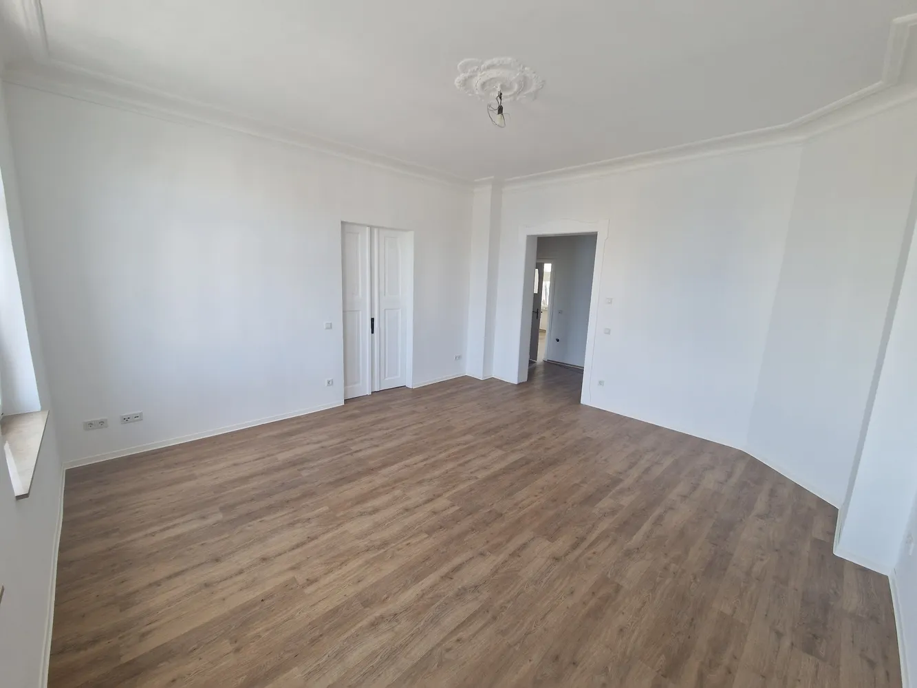 6 Zimmer Wohnung mit 200 m² in Freiberg – Bild 2