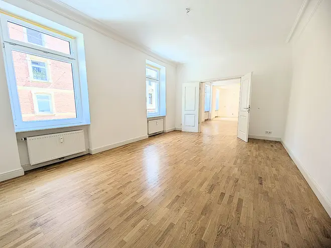 4 Zimmer Wohnung mit 122 m² in Stuttgart – Bild 2