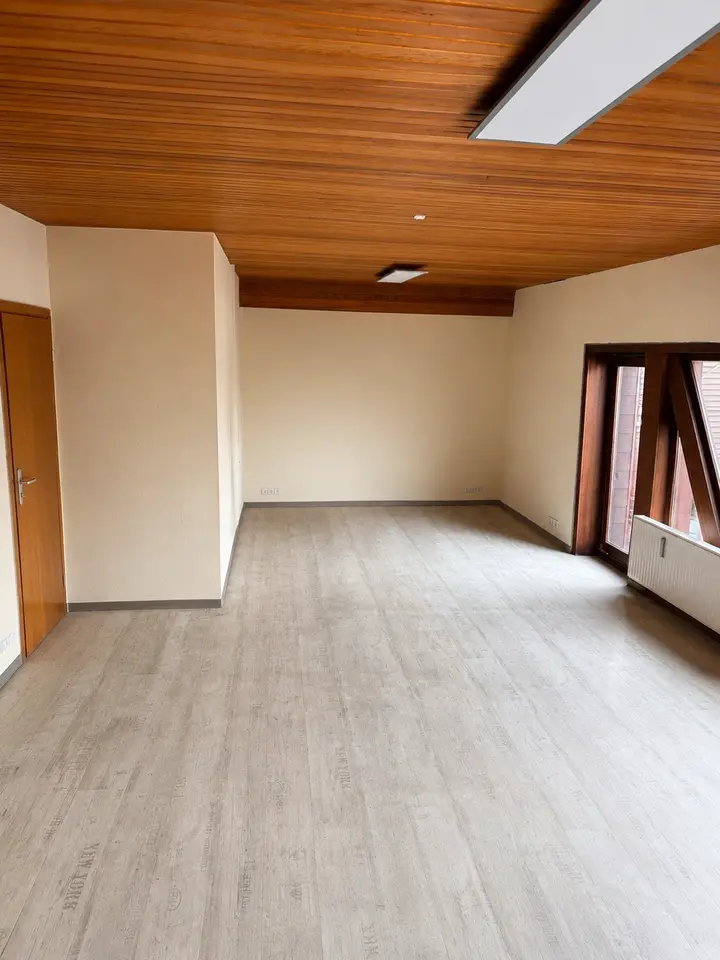 6 Zimmer Wohnung mit 150 m² in Lüneburg – Bild 2