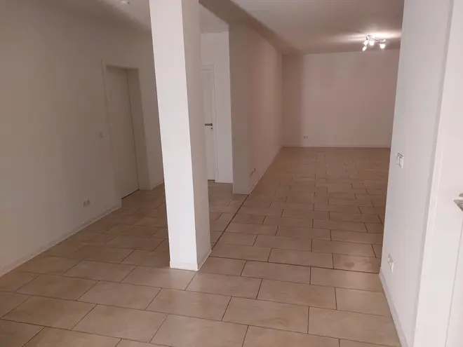 3 Zimmer Wohnung mit 106 m² in Mannheim – Bild 2